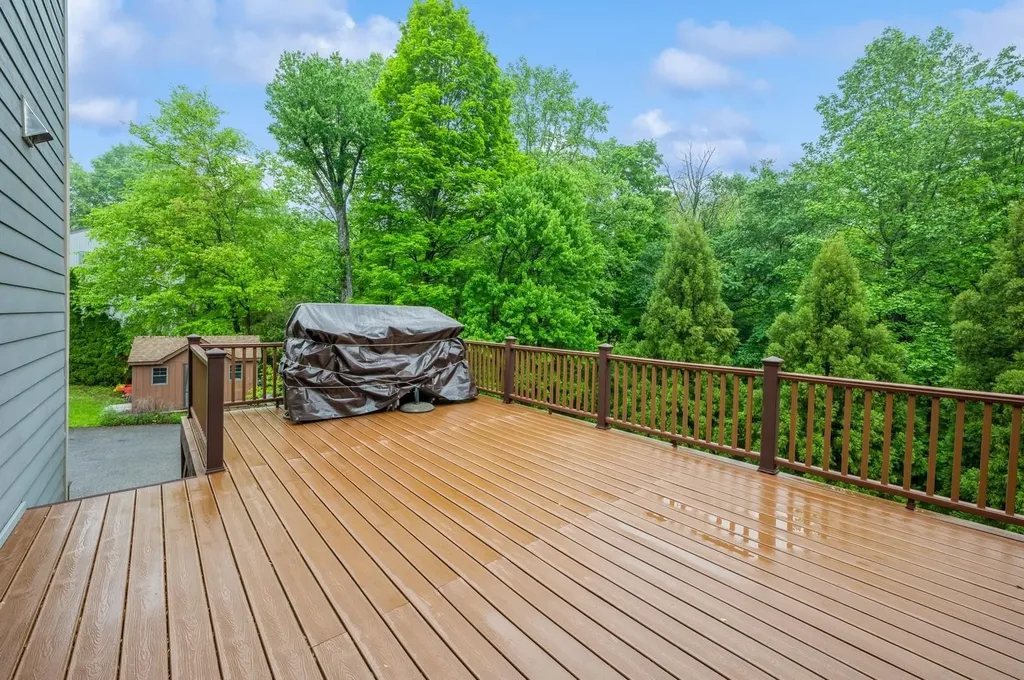 56 Hillside Terrace Mahopac NY 10541