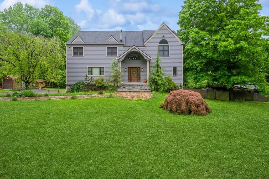 56 Hillside Terrace Mahopac NY 10541