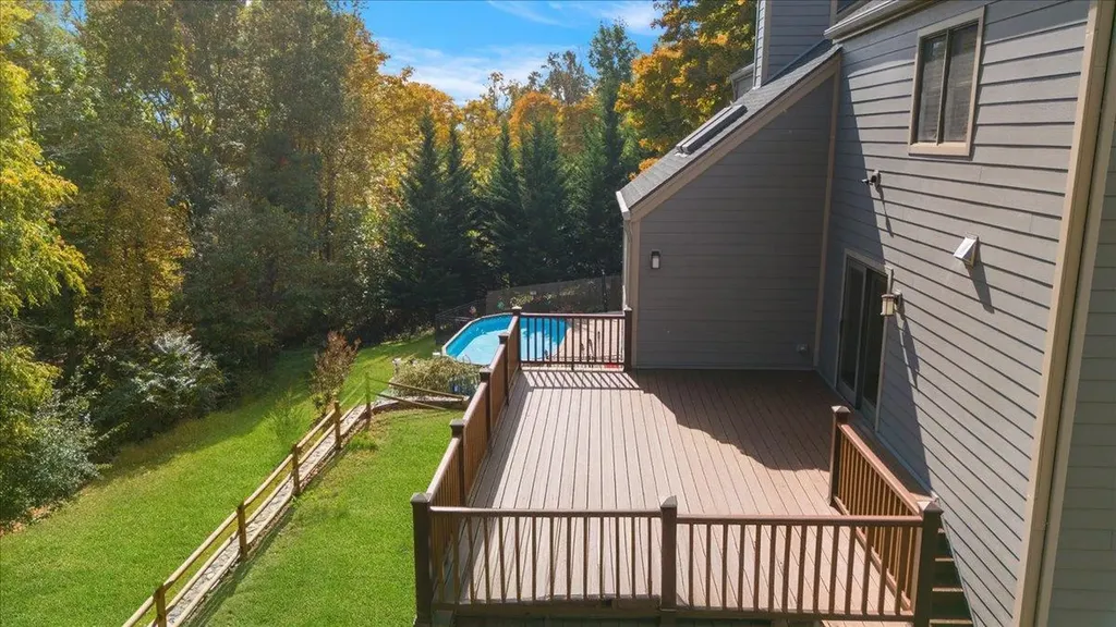 56 Hillside Terrace Mahopac NY 10541