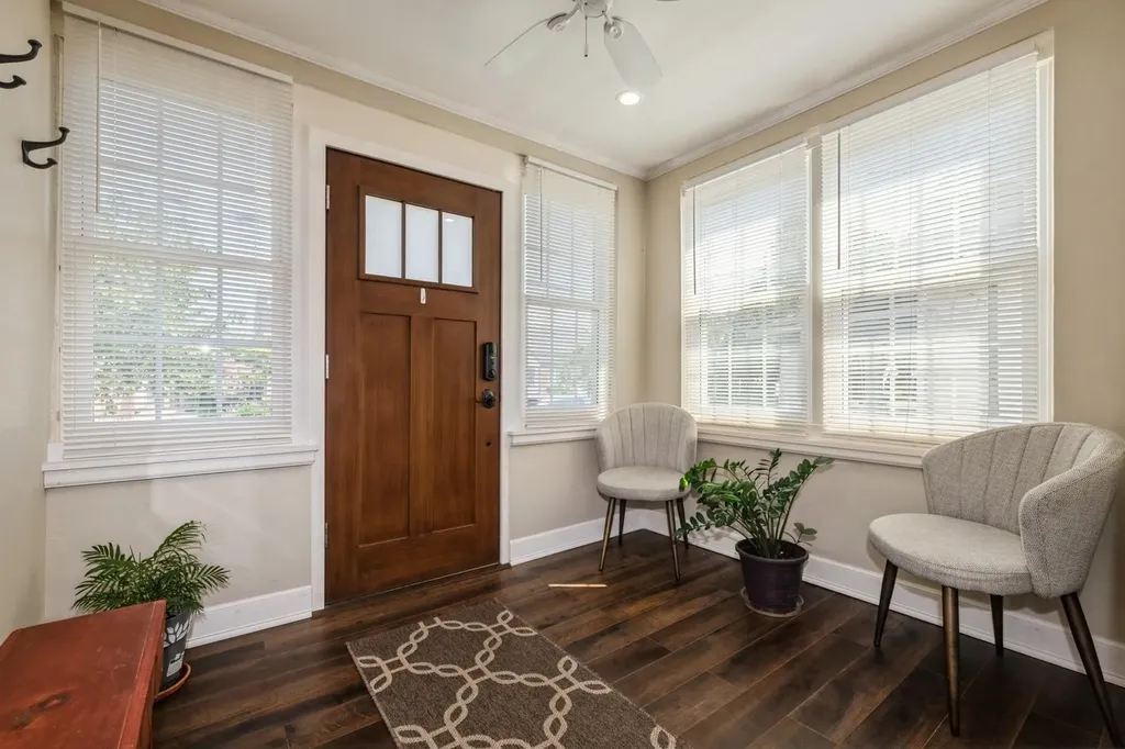 29 West Avenue Malverne NY 11565