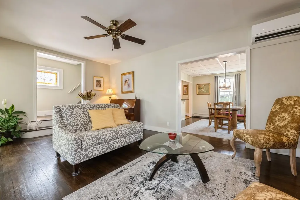 29 West Avenue Malverne NY 11565