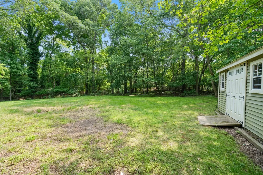 208 Sylvan Drive Wading River NY 11792