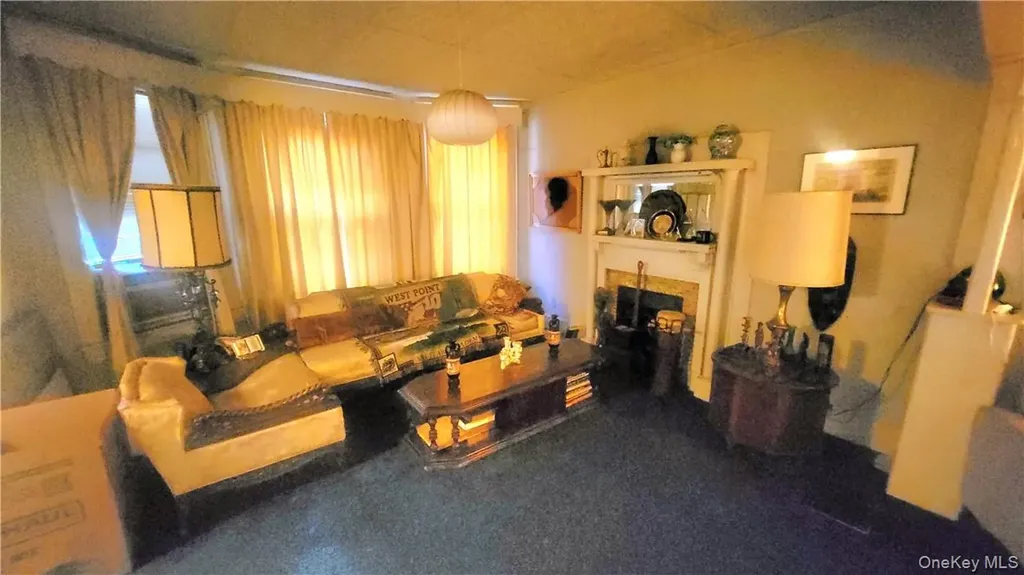 313 Mansion Street Poughkeepsie NY 12601