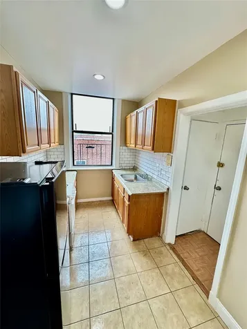 16 W 1st Street Mount Vernon NY 10550