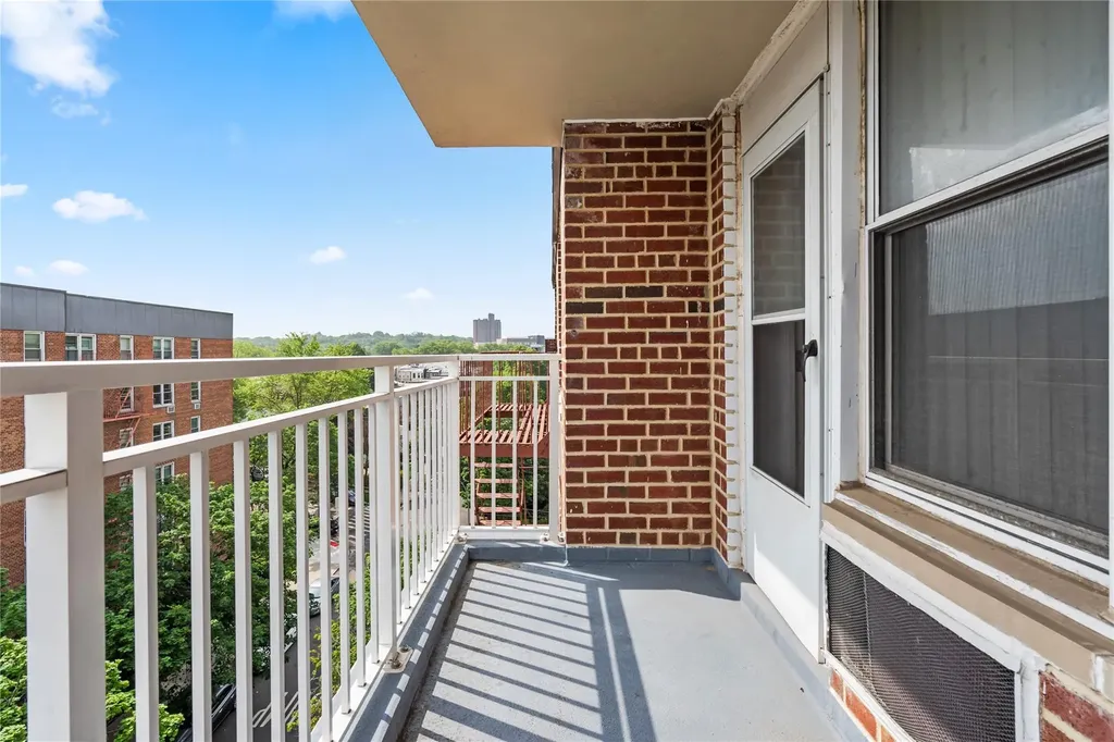 68-20 Selfridge Street Forest Hills NY 11375
