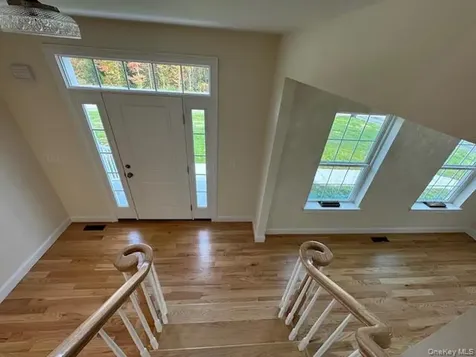 4 Jefferson Avenue New Windsor NY 12553