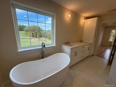 4 Jefferson Avenue New Windsor NY 12553