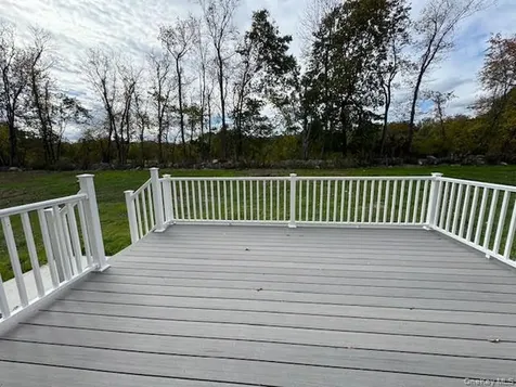 4 Jefferson Avenue New Windsor NY 12553
