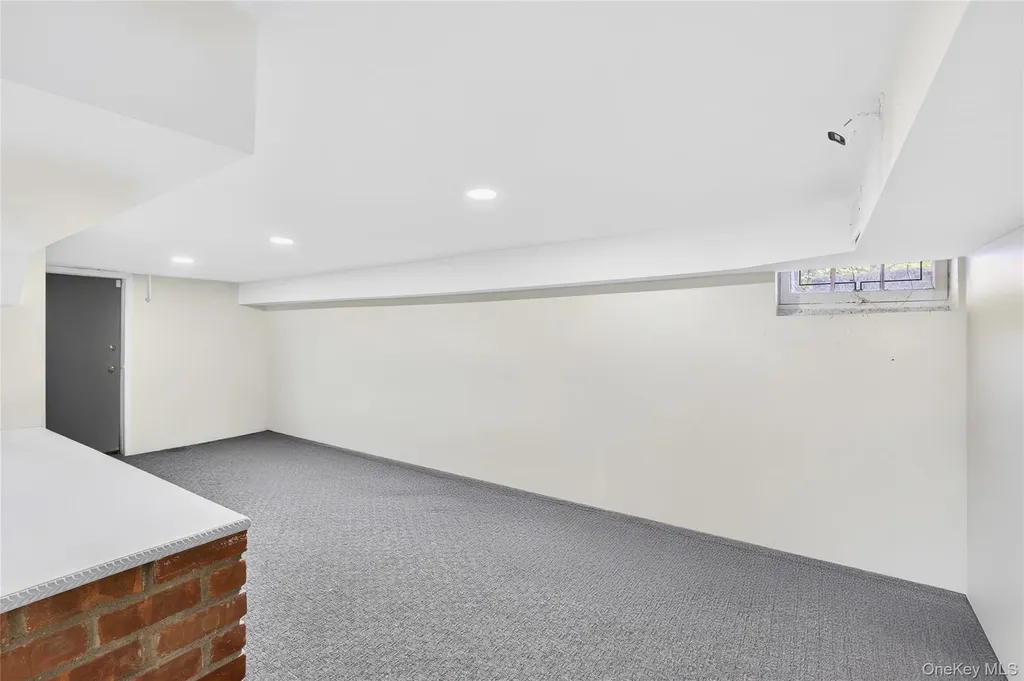 8 Beechwood Road Hartsdale NY 10530