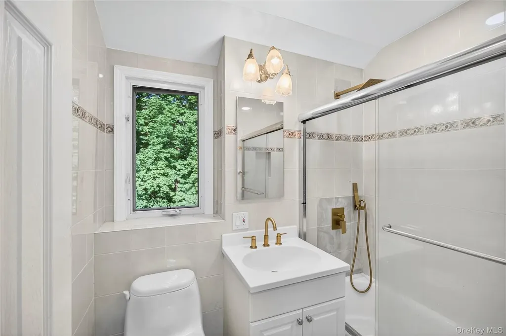 8 Beechwood Road Hartsdale NY 10530