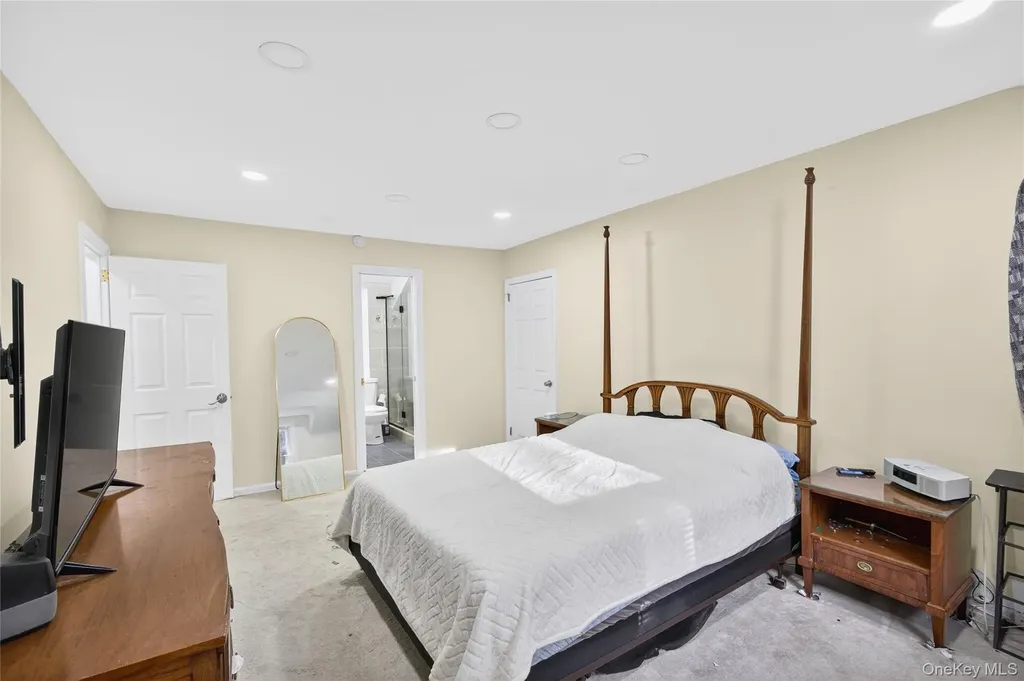 8 Beechwood Road Hartsdale NY 10530