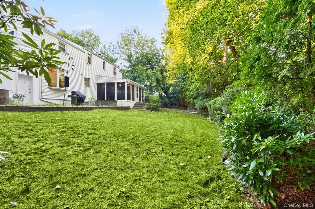 8 Beechwood Road Hartsdale NY 10530