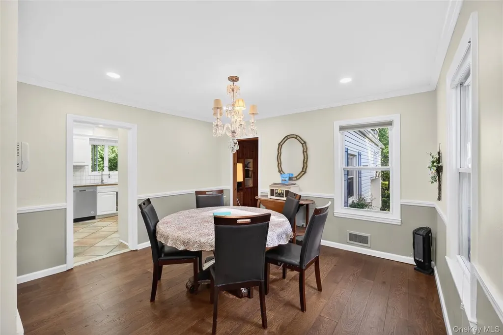 8 Beechwood Road Hartsdale NY 10530
