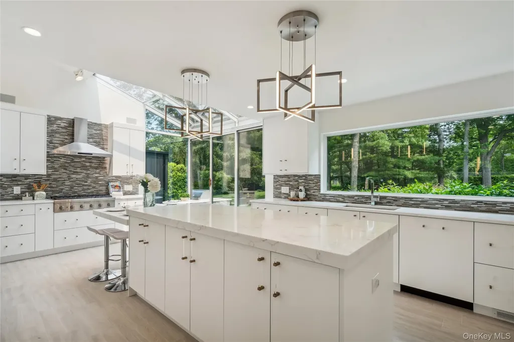 295 Foxhunt Crescent Syosset NY 11791