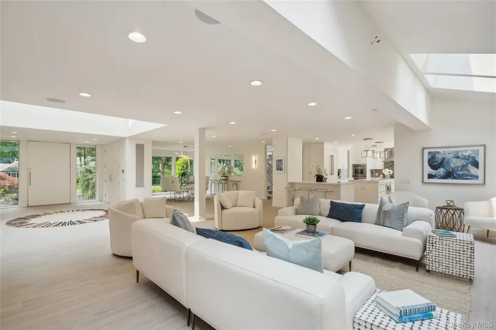 295 Foxhunt Crescent Syosset NY 11791