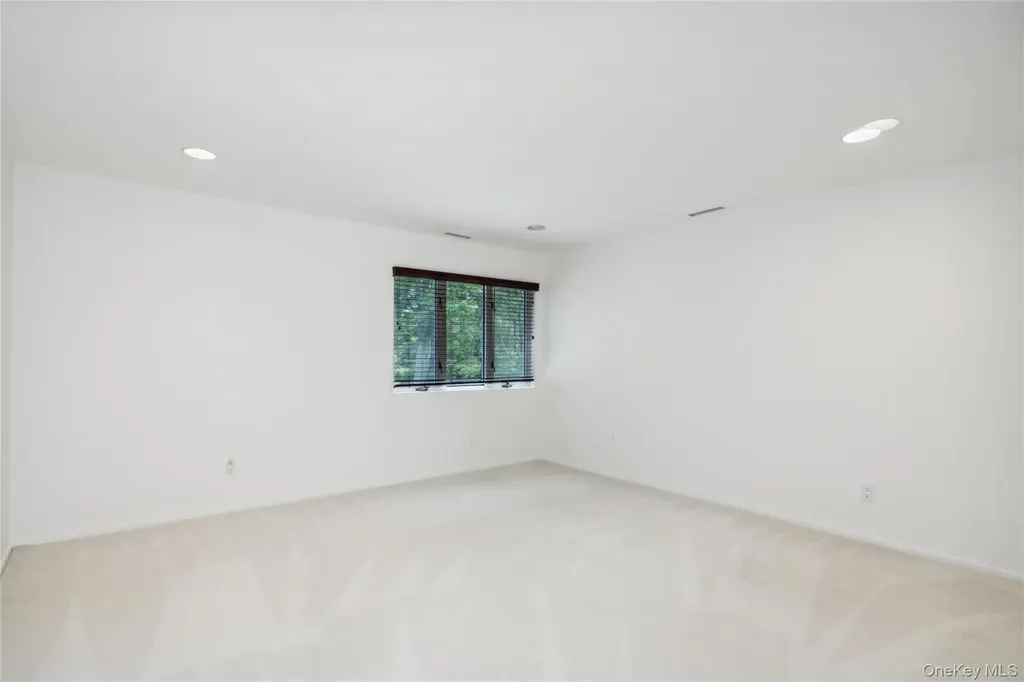 295 Foxhunt Crescent Syosset NY 11791