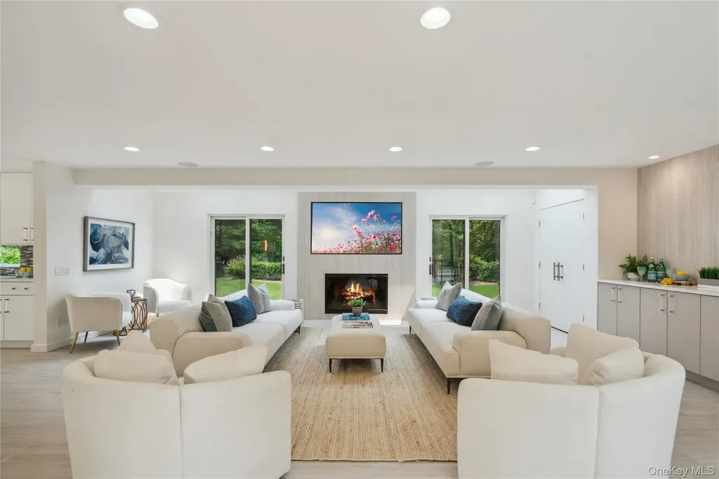 295 Foxhunt Crescent Syosset NY 11791