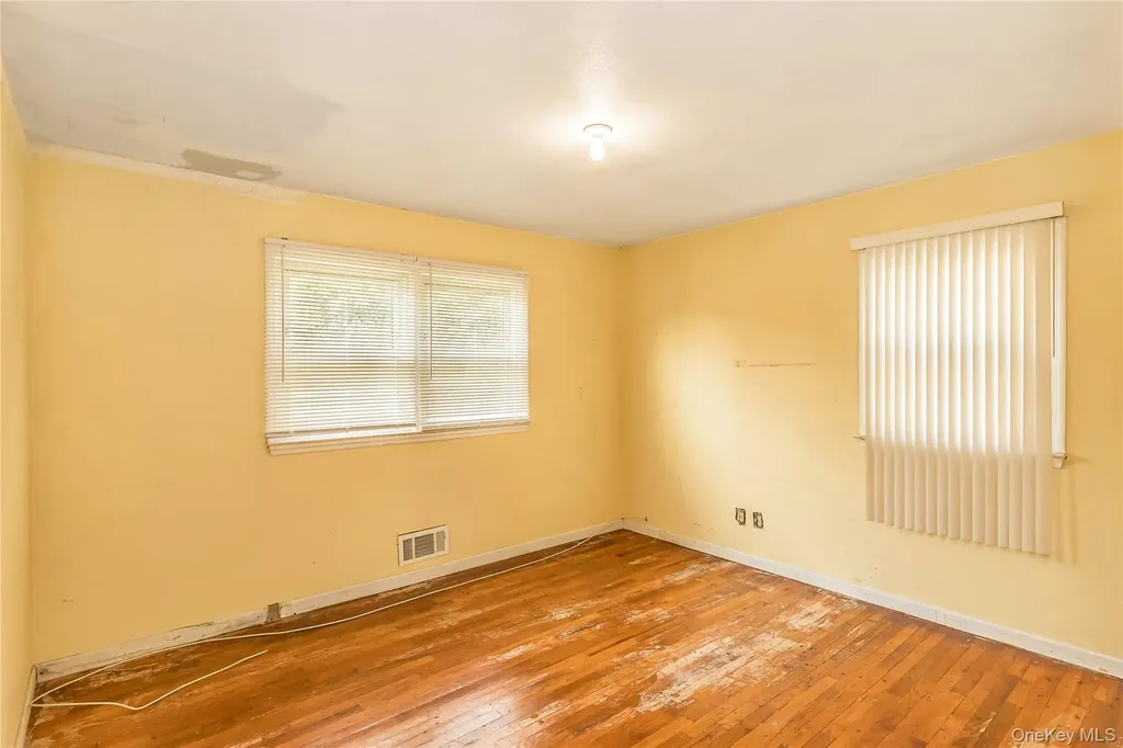 18 Hilliard Avenue Central Islip NY 11722
