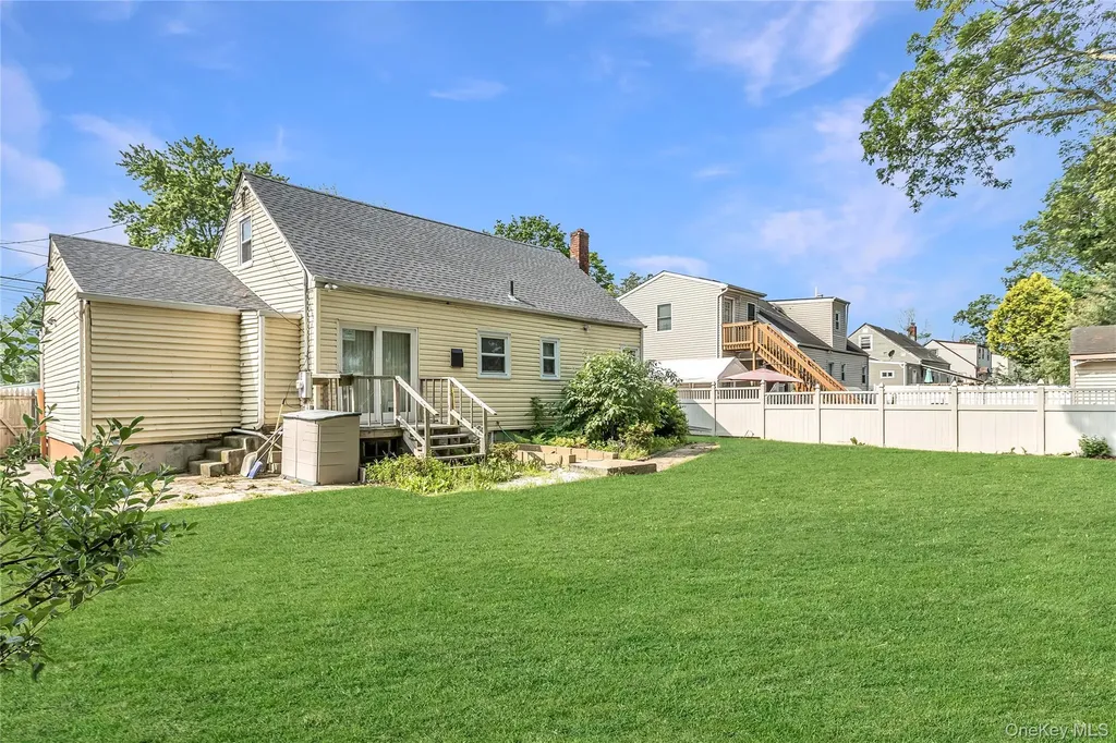 18 Hilliard Avenue Central Islip NY 11722