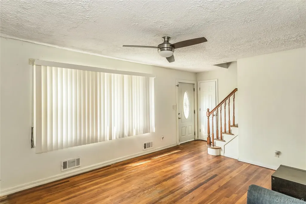 18 Hilliard Avenue Central Islip NY 11722