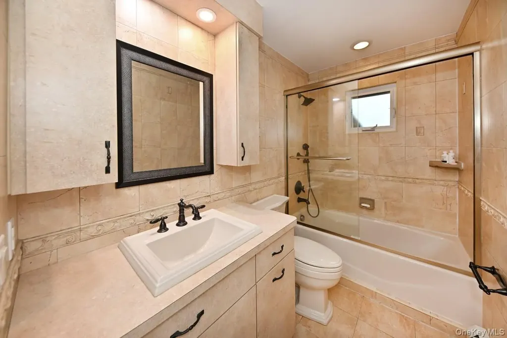 2 Elener Lane Spring Valley NY 10977