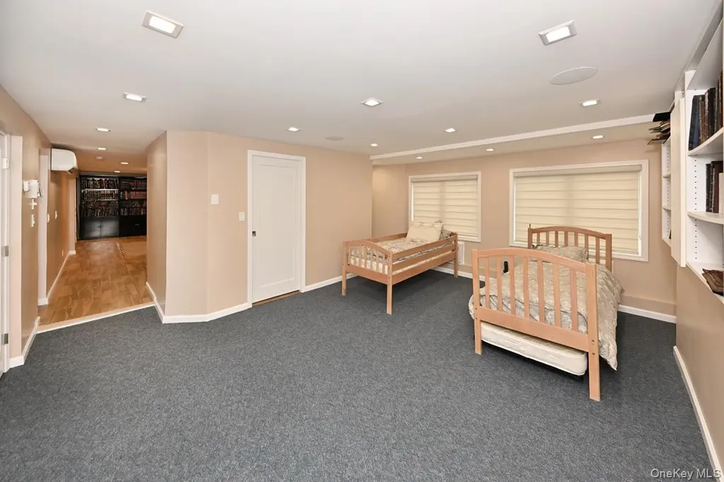 2 Elener Lane Spring Valley NY 10977