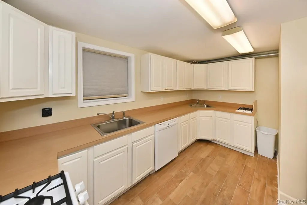 2 Elener Lane Spring Valley NY 10977