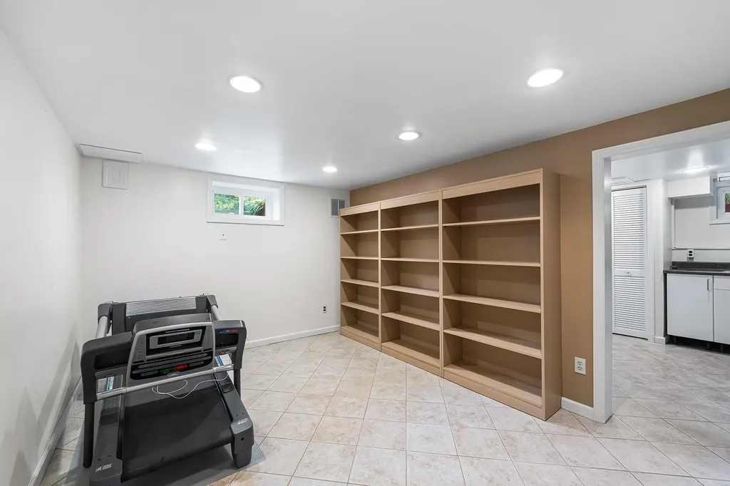 34 E George Avenue Pearl River NY 10965