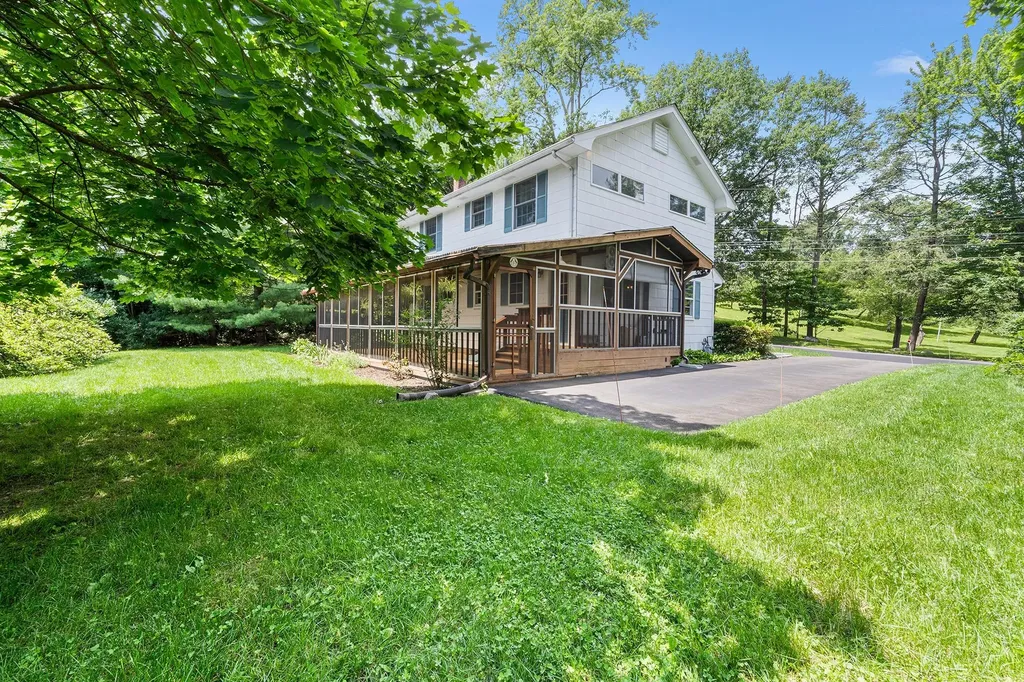 34 E George Avenue Pearl River NY 10965