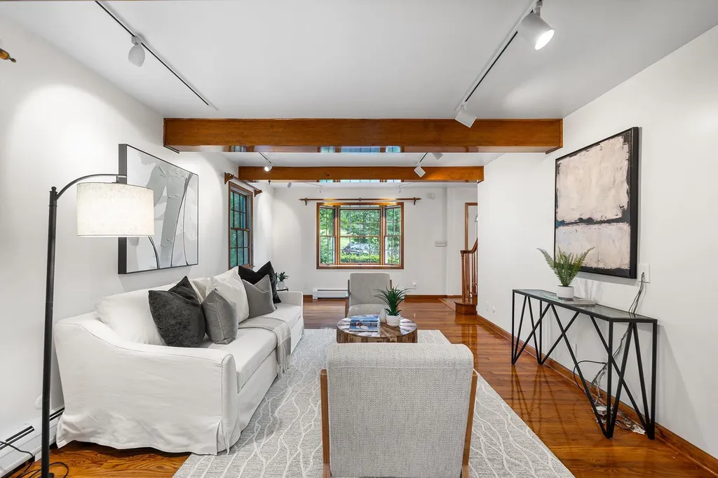 34 E George Avenue Pearl River NY 10965