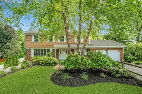 2 Berkley Circle Eastchester NY 10709