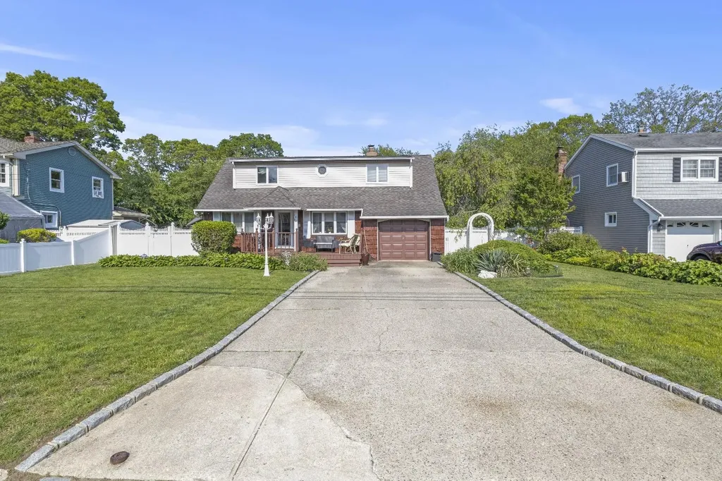 1125 Reilly Street Bay Shore NY 11706