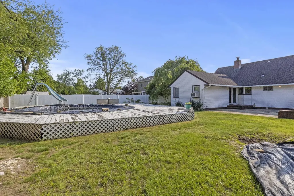 1125 Reilly Street Bay Shore NY 11706