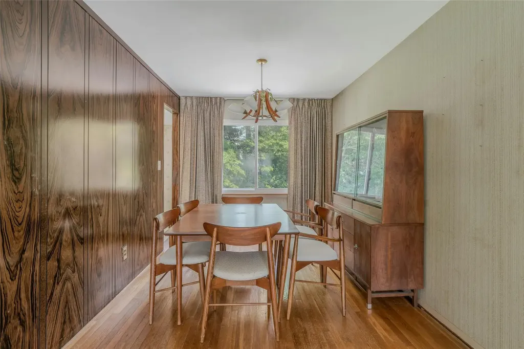 39 Seneca Drive Commack NY 11725