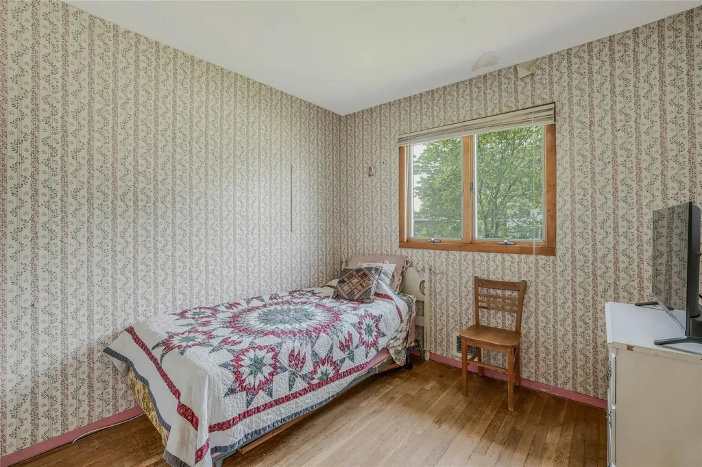39 Seneca Drive Commack NY 11725