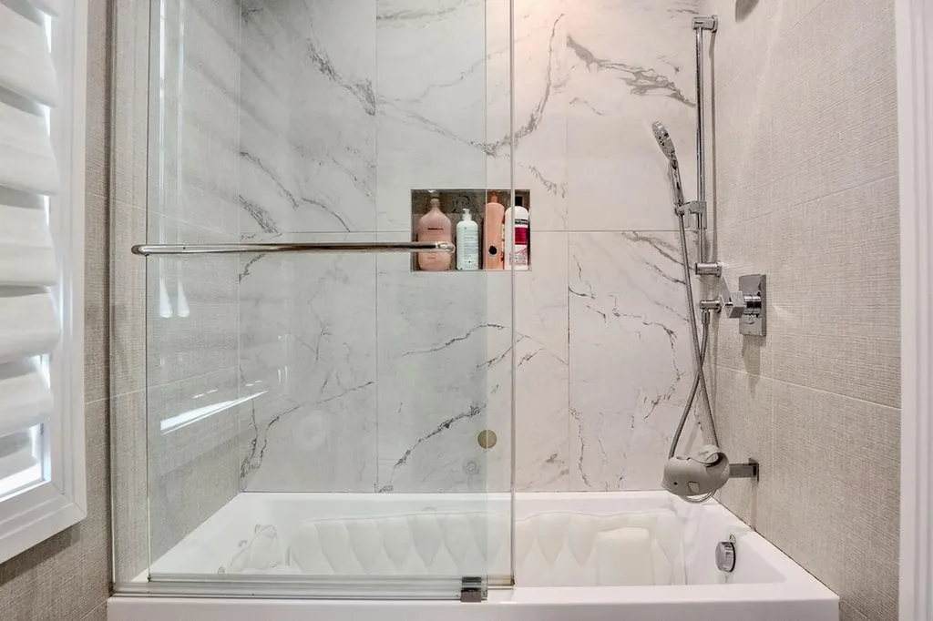 8 Stuyvesant Place Lawrence NY 11559