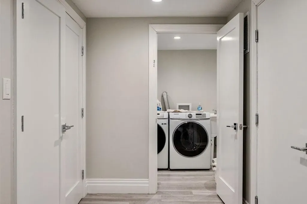 8 Stuyvesant Place Lawrence NY 11559