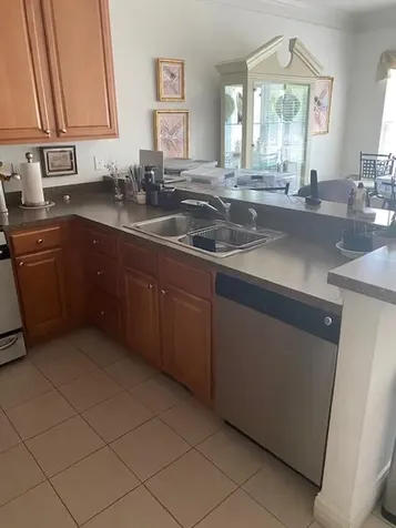 28 Torrey Pine Lane Bay Shore NY 11706