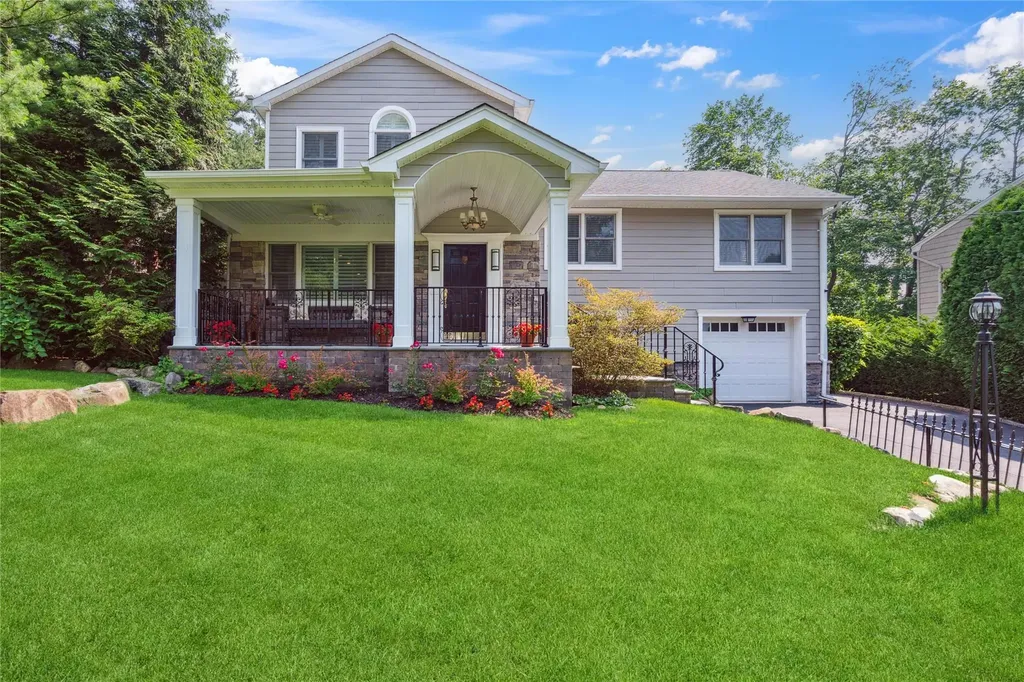 4 Valley Road Syosset NY 11791