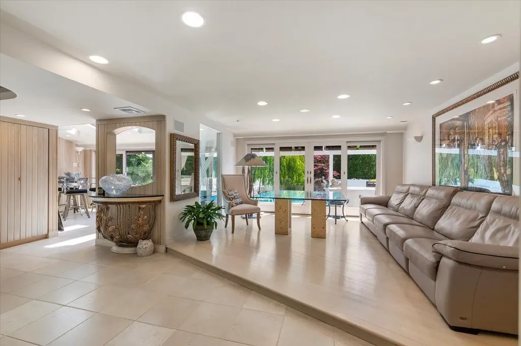 23 Forest Road Kings Park NY 11754