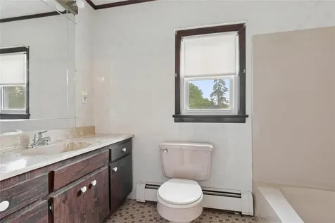 1295 Washington Avenue Greenport NY 11944