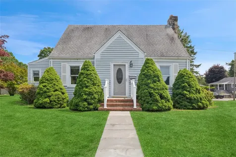 1295 Washington Avenue Greenport NY 11944