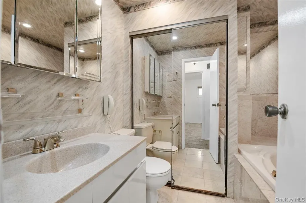 4 Marshmallow Drive Commack NY 11725