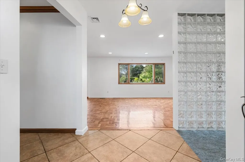 4 Marshmallow Drive Commack NY 11725