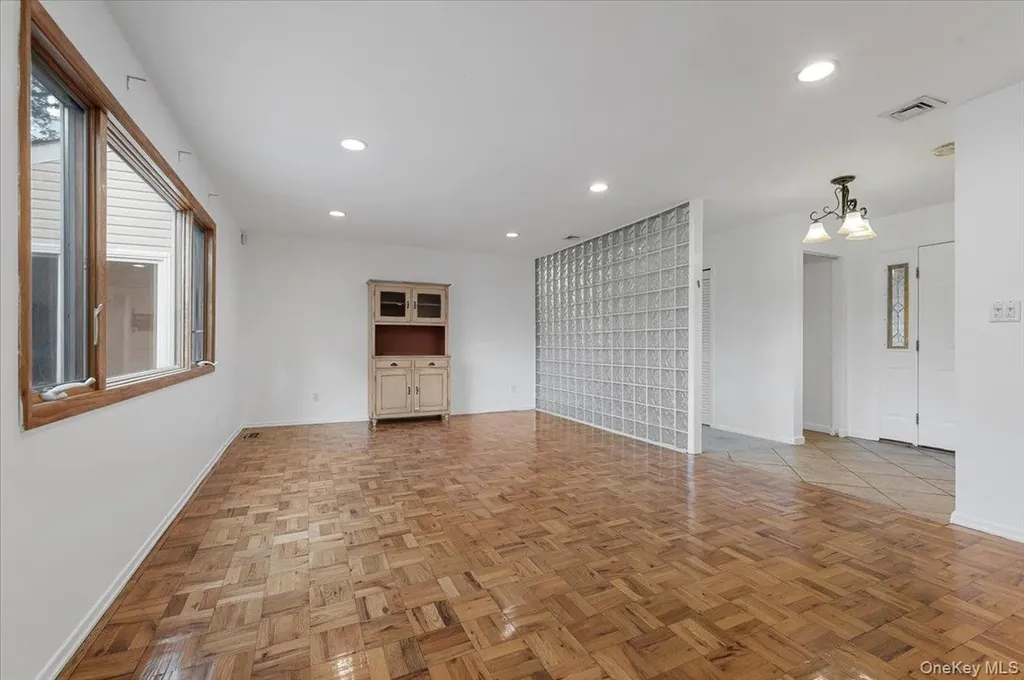 4 Marshmallow Drive Commack NY 11725
