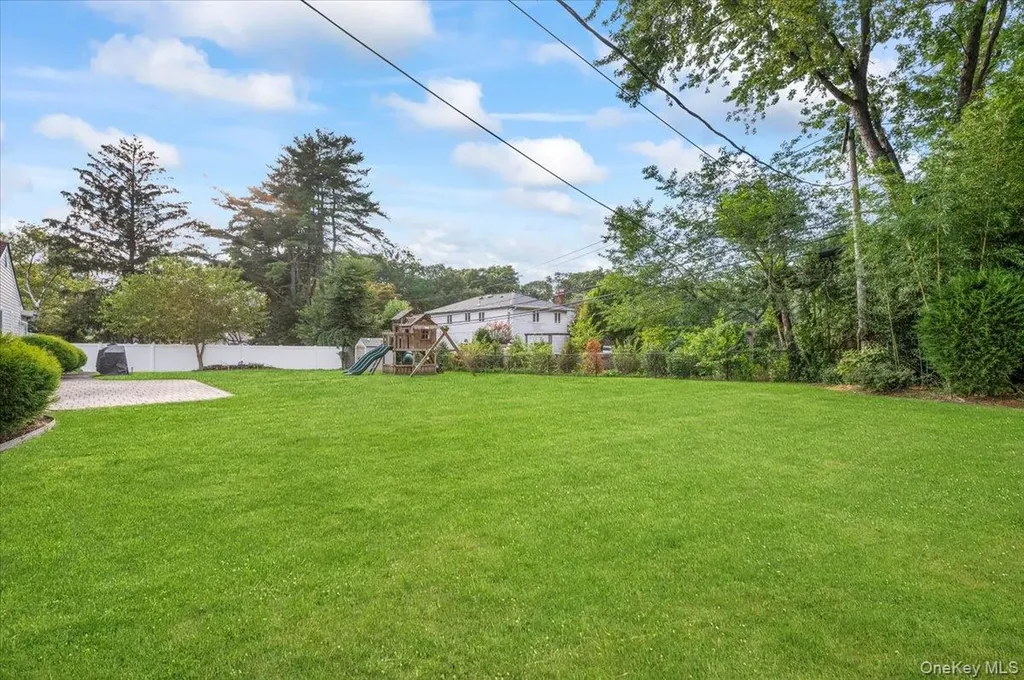 4 Marshmallow Drive Commack NY 11725