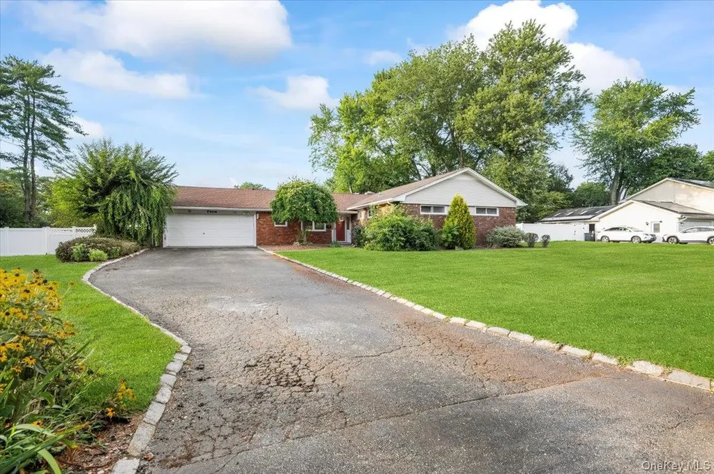 4 Marshmallow Drive Commack NY 11725
