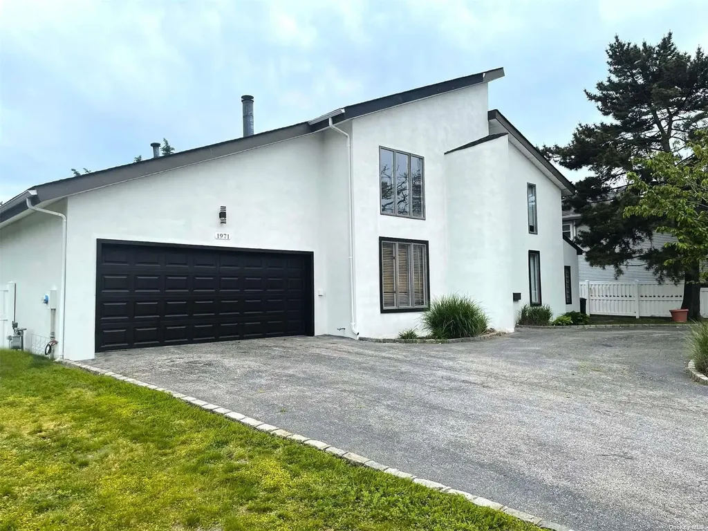 94 Cayuga Avenue Atlantic Beach NY 11509