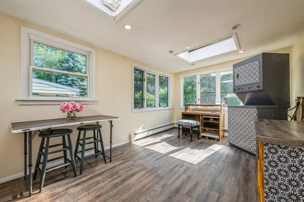 8 Sherman Place Bethpage NY 11714