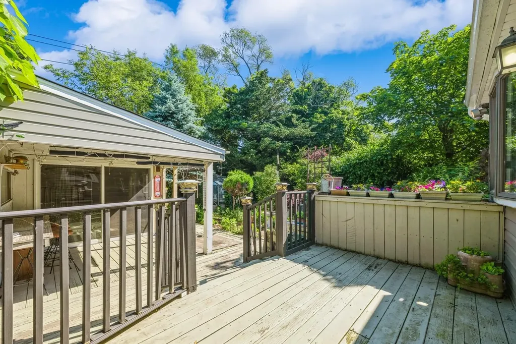 8 Sherman Place Bethpage NY 11714